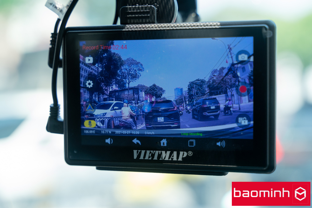 Hình ảnh thực tế lắp đặt camera hành trình Vietmap W810